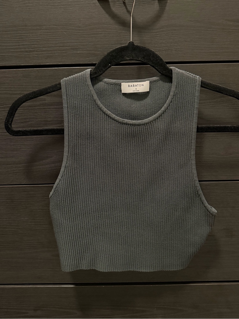 Aritzia Babaton Ribbed Crop Tank in Slate Gray